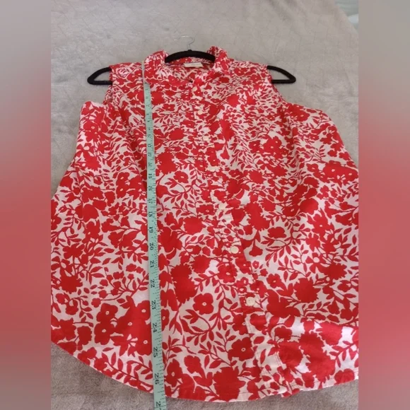 St. John's Bay Red and White Sleeveless Button Down Shirt Top Size XL - Picture 6 of 7